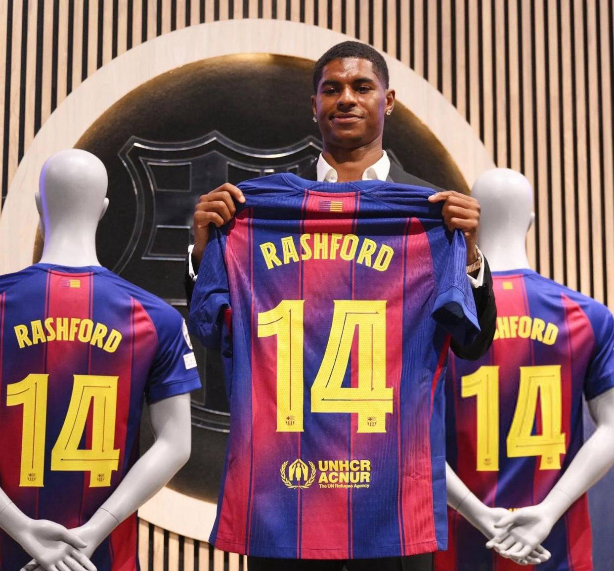 拉什福德正式加盟巴萨，誓言不提曼联负面话语！身披14号球衣奋战欧冠